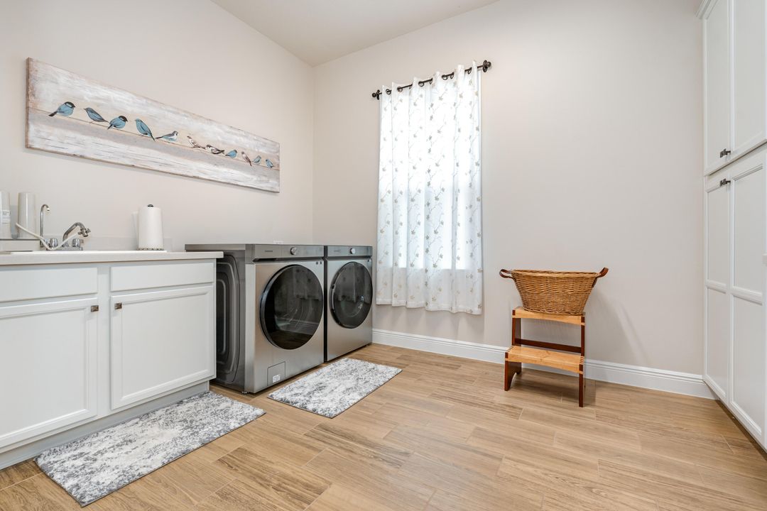 待售: $838,000 (4 贝兹, 3 浴室, 2536 平方英尺)