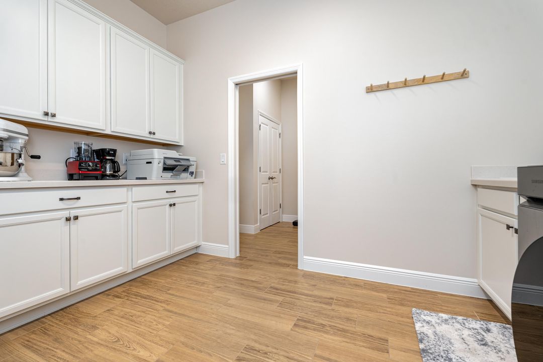 待售: $838,000 (4 贝兹, 3 浴室, 2536 平方英尺)