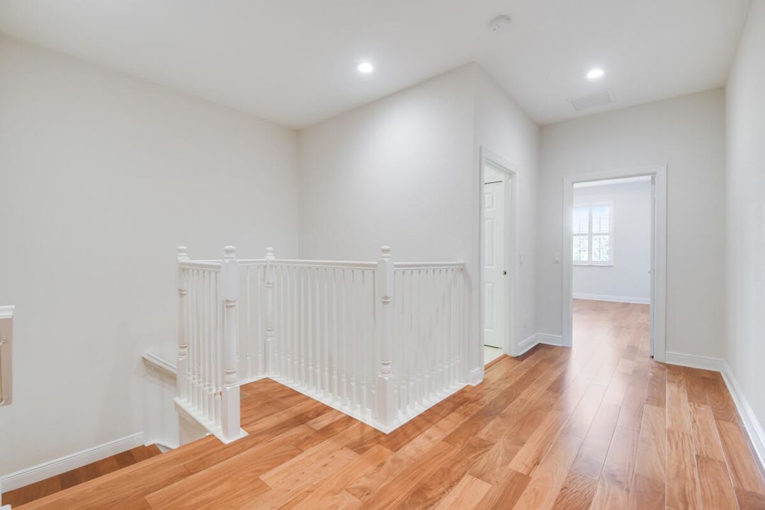 En Renta: $4,850 (3 camas, 2 baños, 1939 Pies cuadrados)