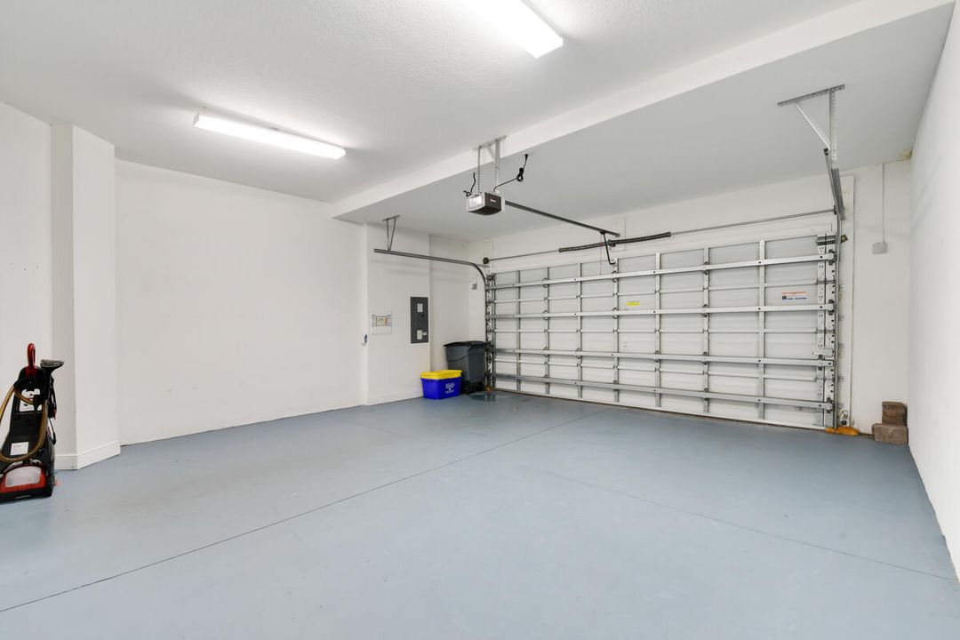 En Renta: $4,850 (3 camas, 2 baños, 1939 Pies cuadrados)