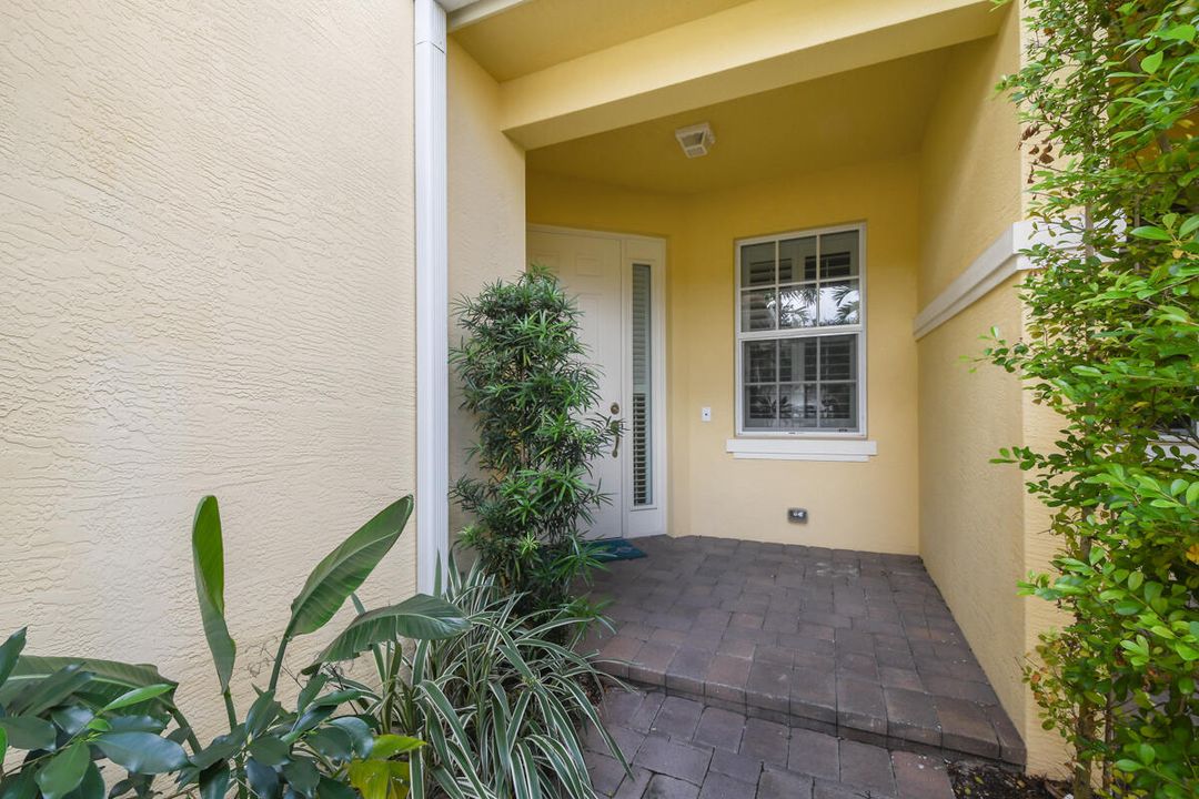 En Renta: $4,850 (3 camas, 2 baños, 1939 Pies cuadrados)