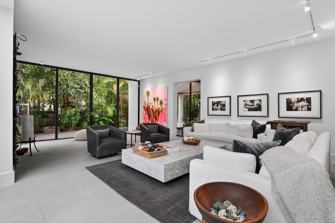 For Sale: $13,495,000 (3 beds, 4 baths, 4282 Square Feet)