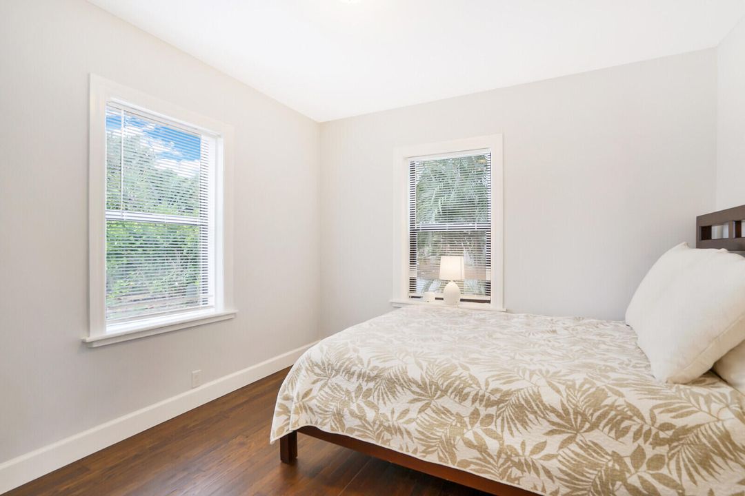 出租: $3,200 (3 贝兹, 2 浴室, 1145 平方英尺)