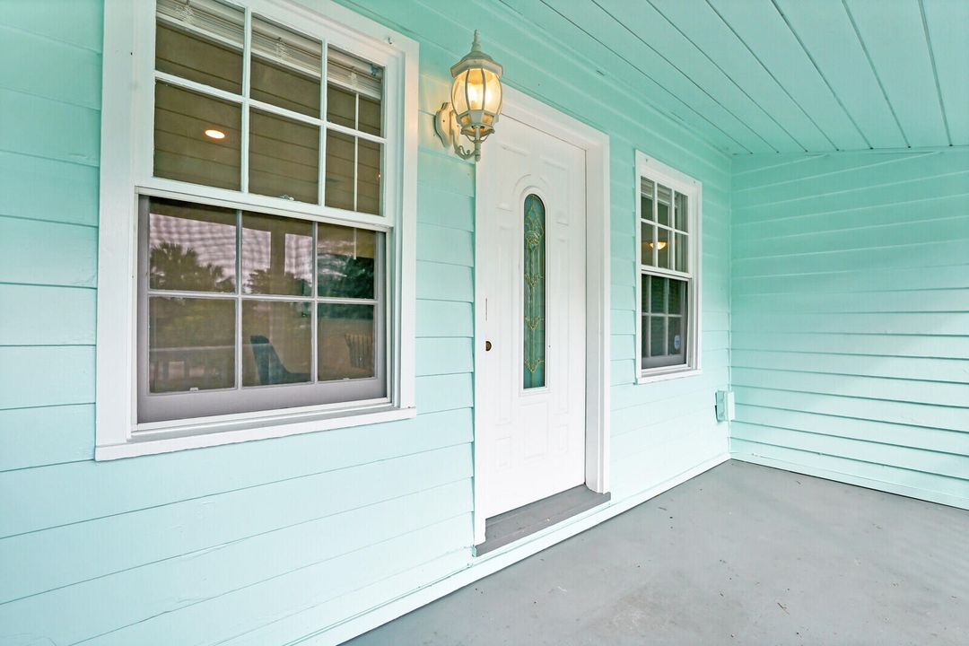 出租: $3,200 (3 贝兹, 2 浴室, 1145 平方英尺)