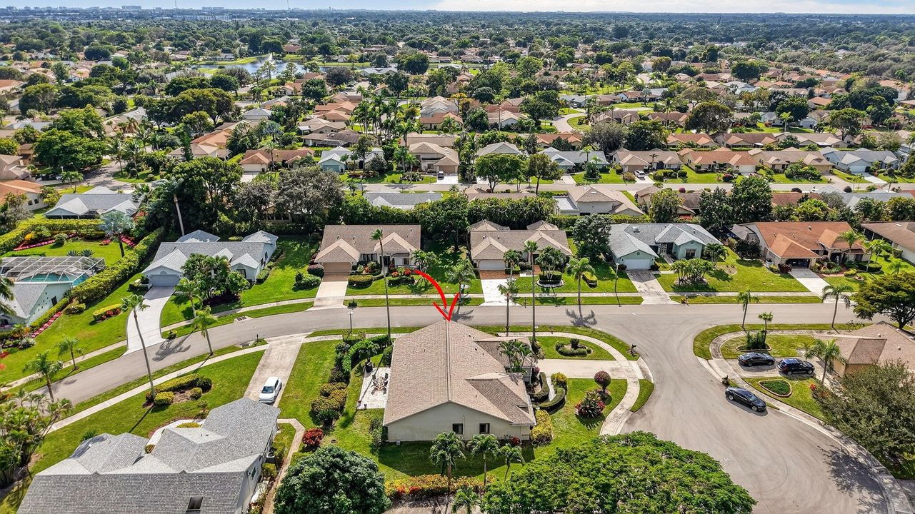 На продажу: $550,000 (2 спален, 2 ванн, 2356 Квадратных фут)