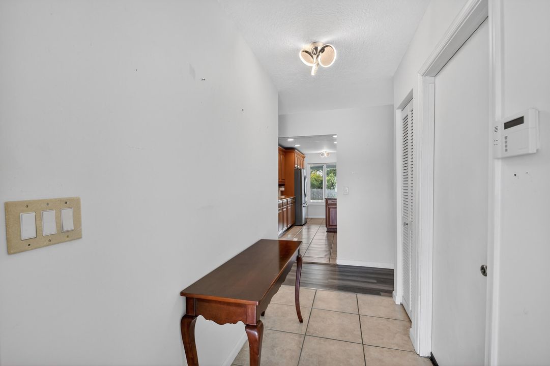 На продажу: $569,000 (3 спален, 2 ванн, 1418 Квадратных фут)