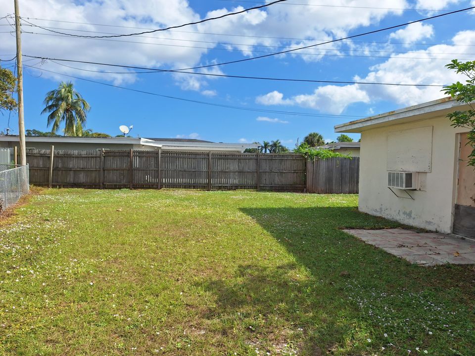 待售: $350,000 (3 贝兹, 2 浴室, 1570 平方英尺)