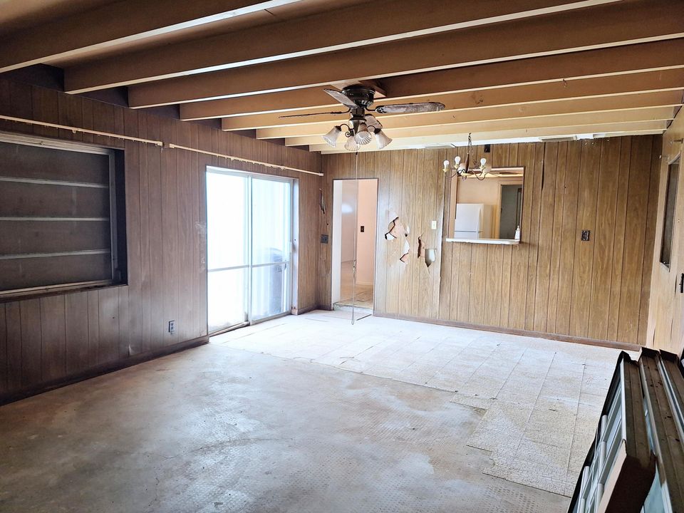 待售: $350,000 (3 贝兹, 2 浴室, 1570 平方英尺)