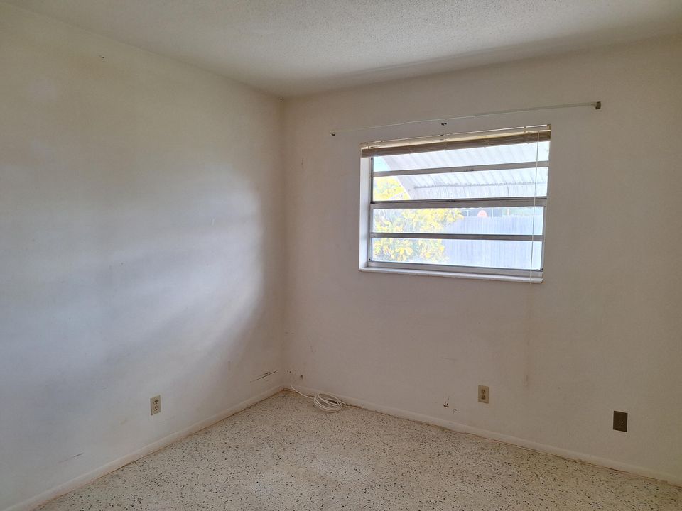 待售: $350,000 (3 贝兹, 2 浴室, 1570 平方英尺)