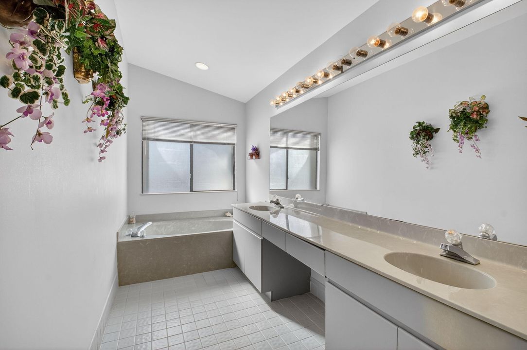 Active With Contract: $849,900 (3 beds, 3 baths, 1952 Square Feet)