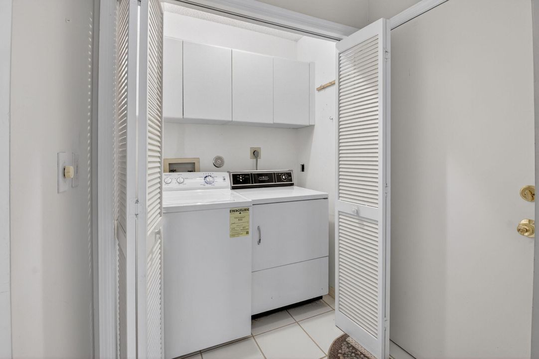 Active With Contract: $849,900 (3 beds, 3 baths, 1952 Square Feet)