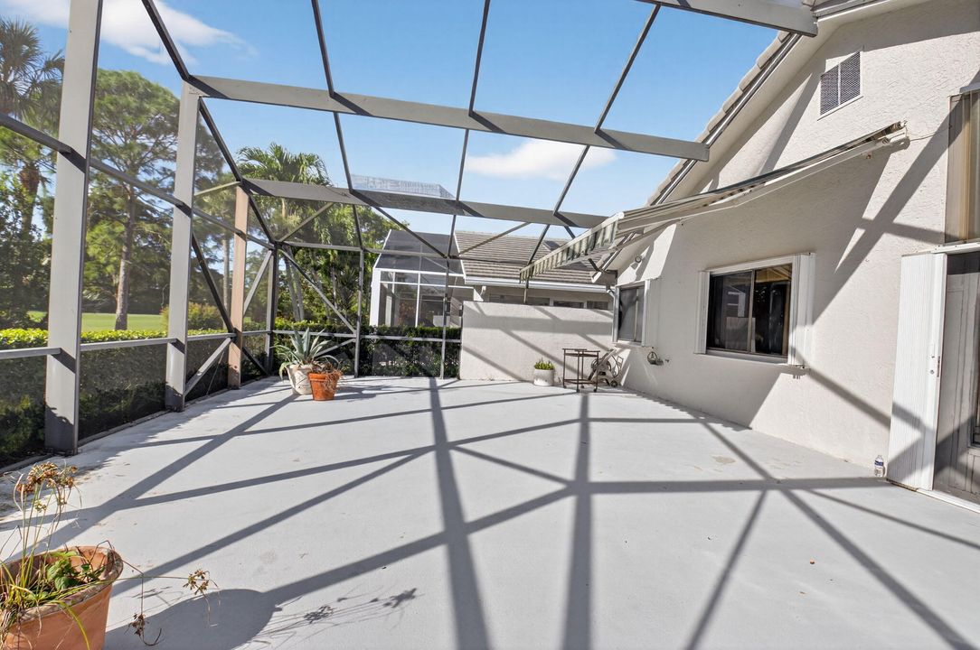 Active With Contract: $849,900 (3 beds, 3 baths, 1952 Square Feet)