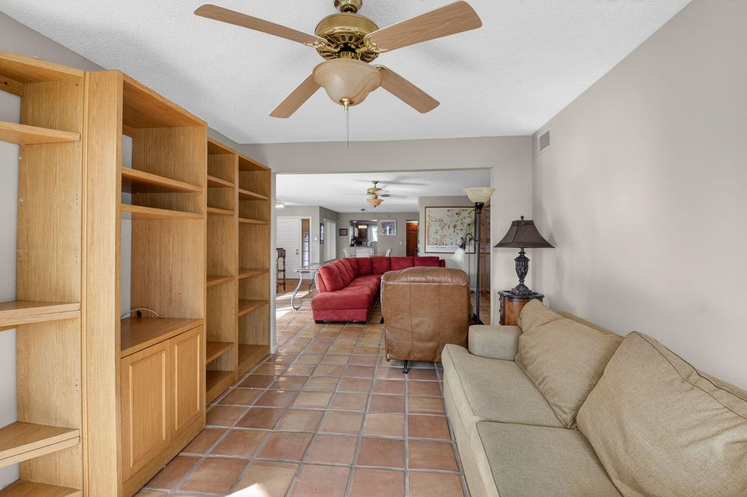 For Sale: $359,900 (2 beds, 2 baths, 1688 Square Feet)