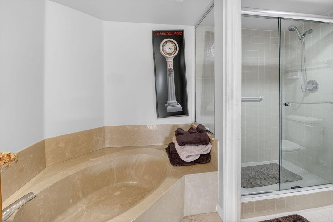 For Sale: $359,900 (2 beds, 2 baths, 1688 Square Feet)