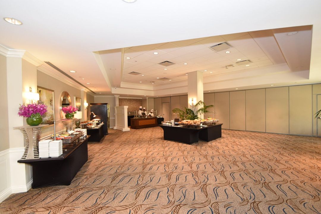 For Sale: $359,900 (2 beds, 2 baths, 1688 Square Feet)