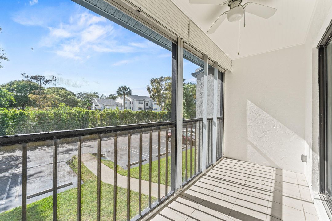 For Sale: $197,000 (2 beds, 2 baths, 1106 Square Feet)