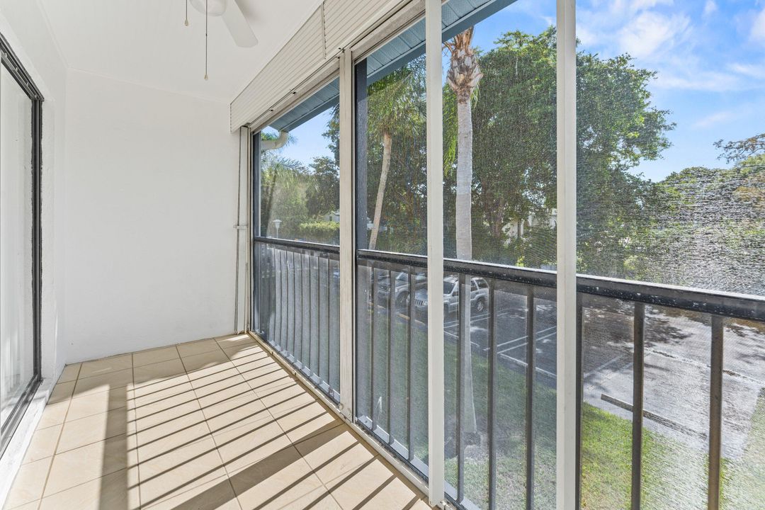 For Sale: $197,000 (2 beds, 2 baths, 1106 Square Feet)