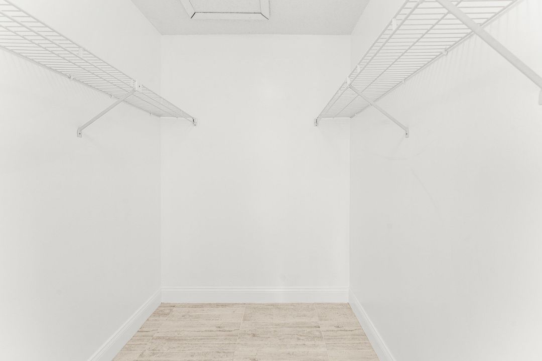 For Sale: $197,000 (2 beds, 2 baths, 1106 Square Feet)