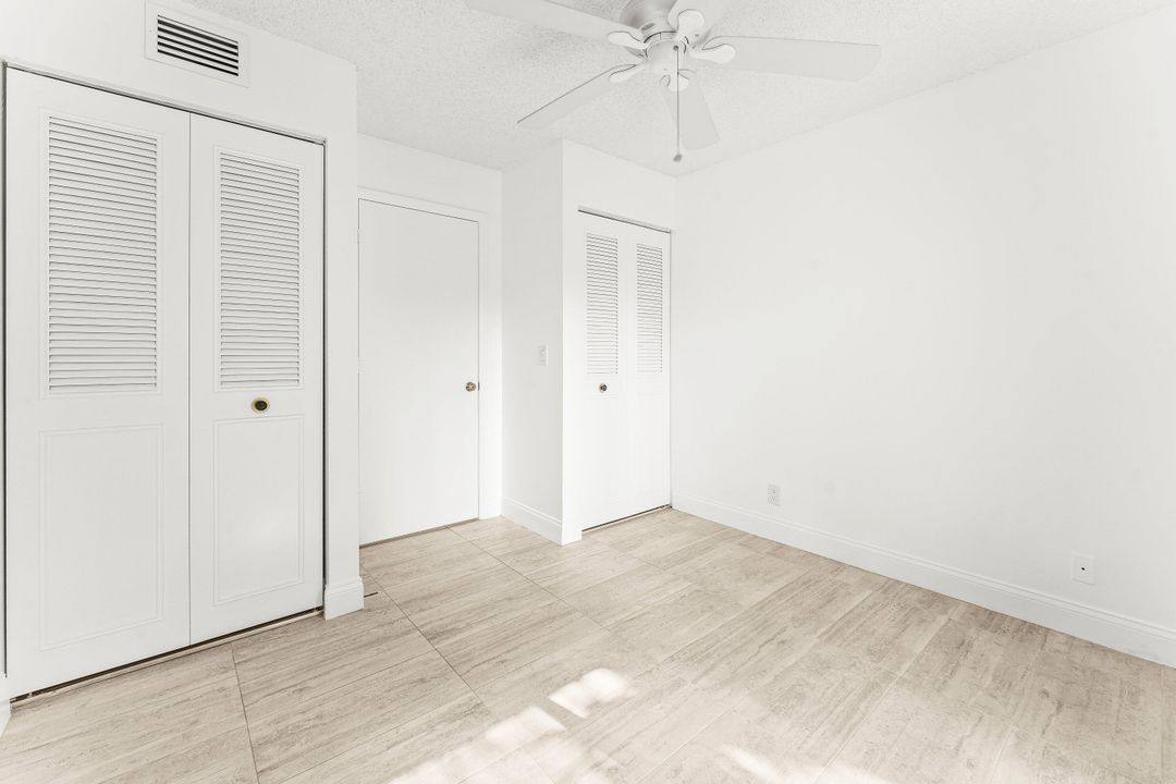 For Sale: $197,000 (2 beds, 2 baths, 1106 Square Feet)