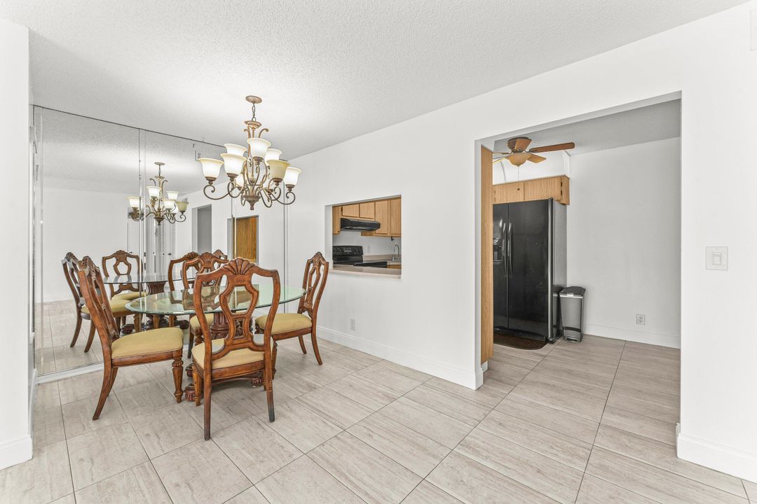 For Sale: $197,000 (2 beds, 2 baths, 1106 Square Feet)