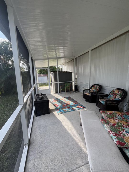 For Sale: $49,900 (2 beds, 2 baths, 938 Square Feet)