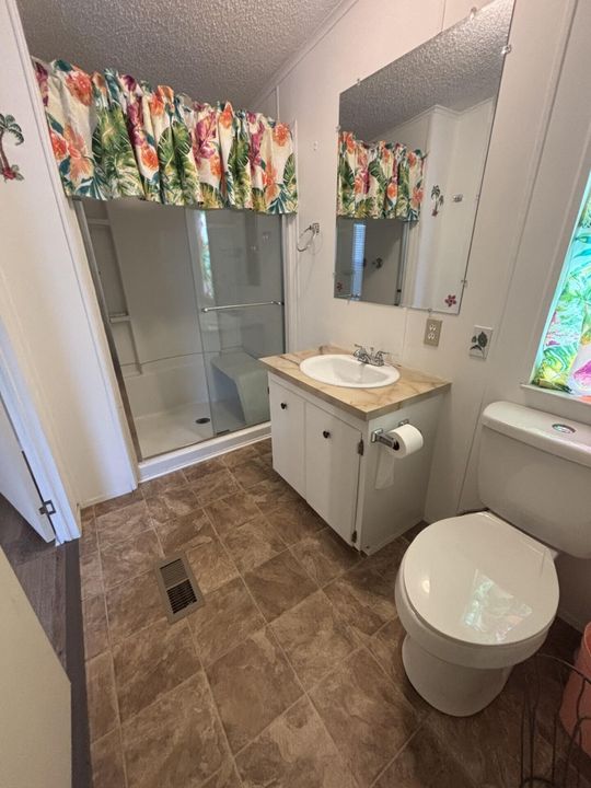 For Sale: $49,900 (2 beds, 2 baths, 938 Square Feet)