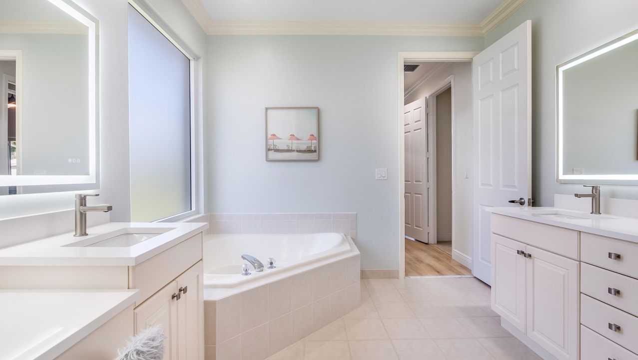 For Sale: $565,000 (3 beds, 2 baths, 1984 Square Feet)