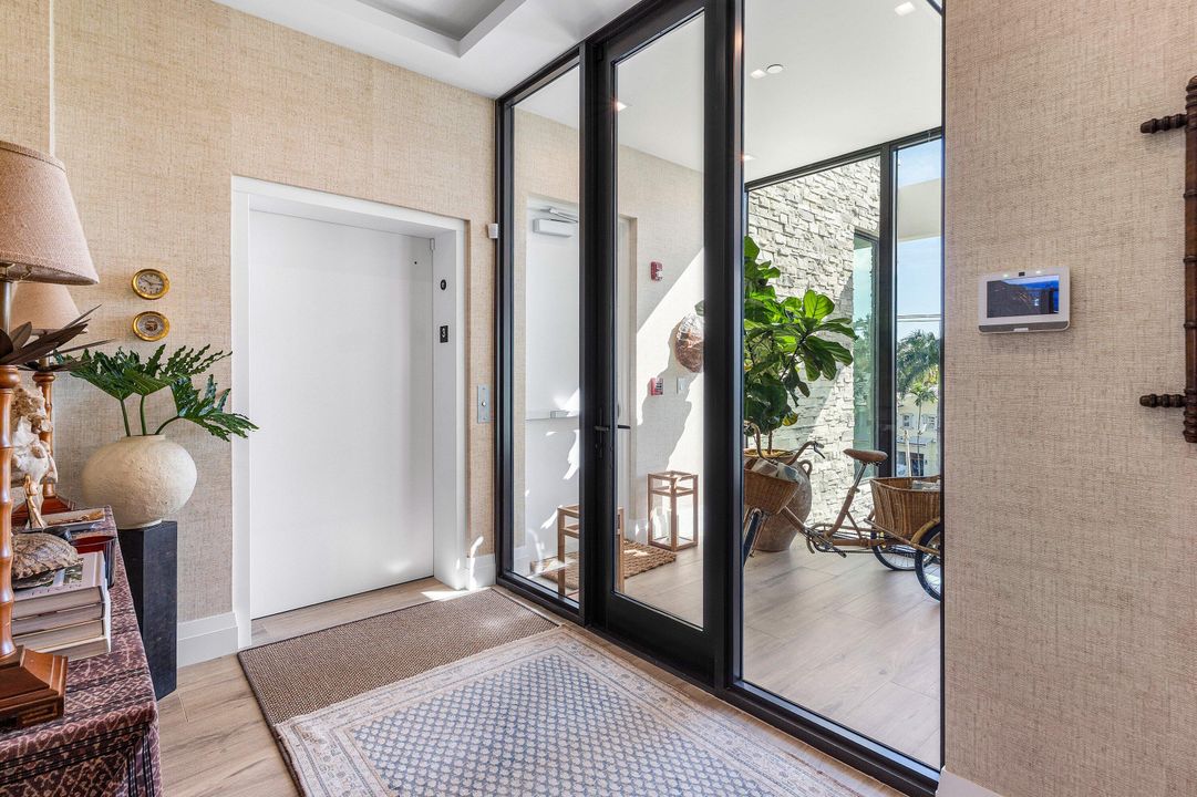 En Venta: $2,650,000 (3 camas, 3 baños, 2035 Pies cuadrados)