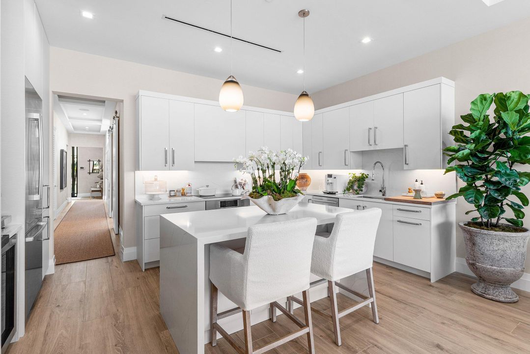 En Venta: $2,650,000 (3 camas, 3 baños, 2035 Pies cuadrados)