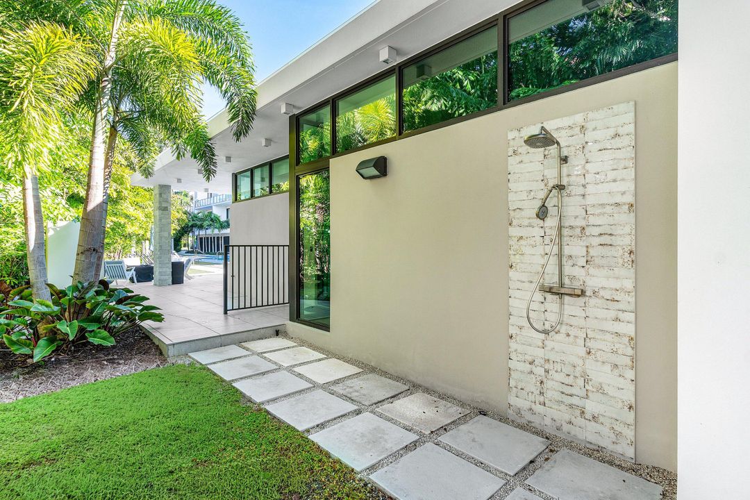 En Venta: $2,650,000 (3 camas, 3 baños, 2035 Pies cuadrados)