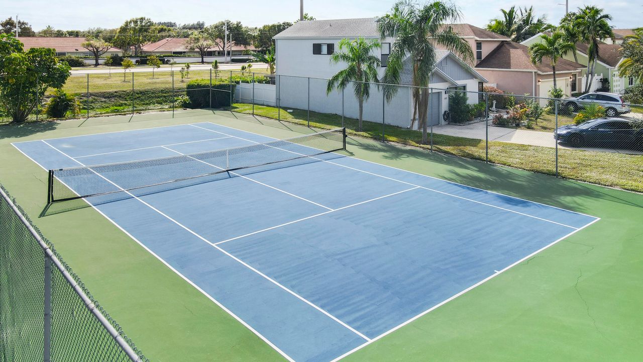 En Venta: $429,900 (3 camas, 2 baños, 1414 Pies cuadrados)