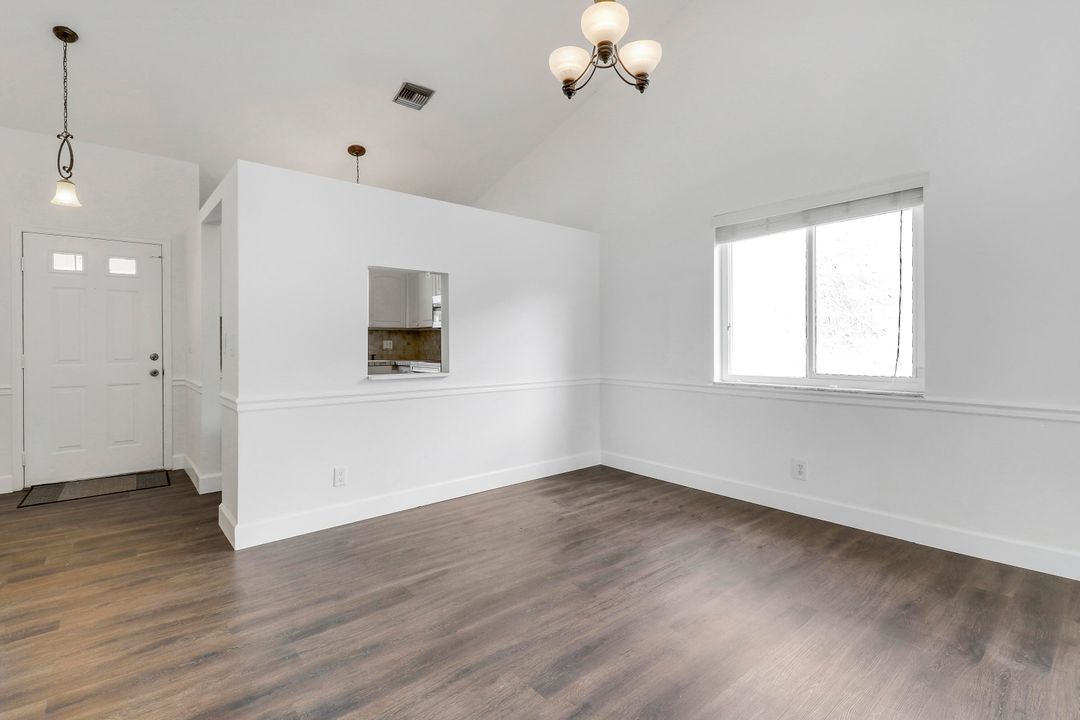 En Venta: $429,900 (3 camas, 2 baños, 1414 Pies cuadrados)