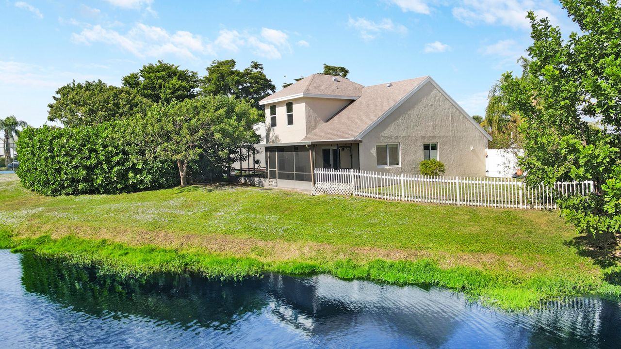 En Venta: $429,900 (3 camas, 2 baños, 1414 Pies cuadrados)