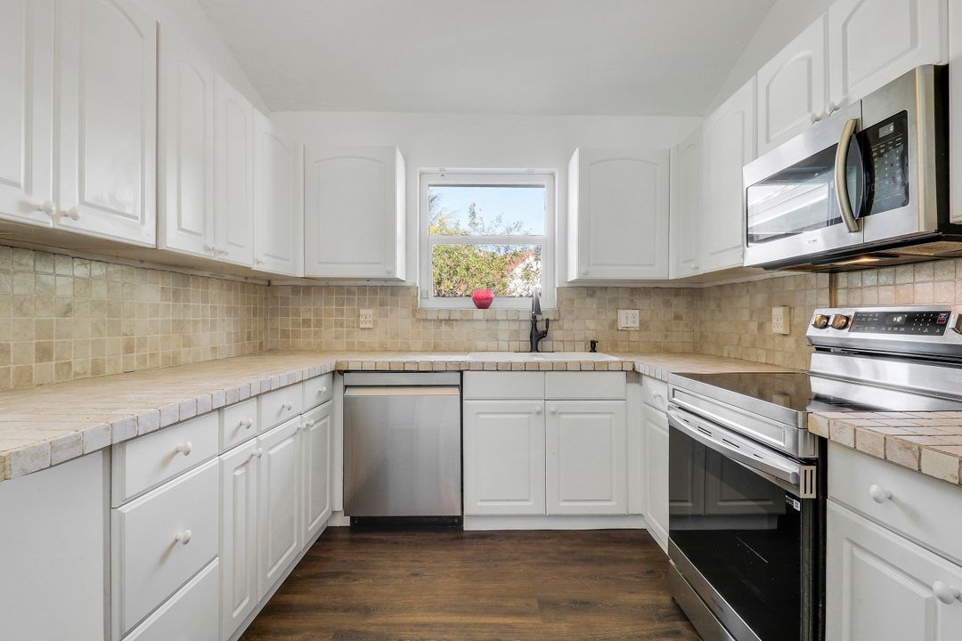 En Venta: $429,900 (3 camas, 2 baños, 1414 Pies cuadrados)