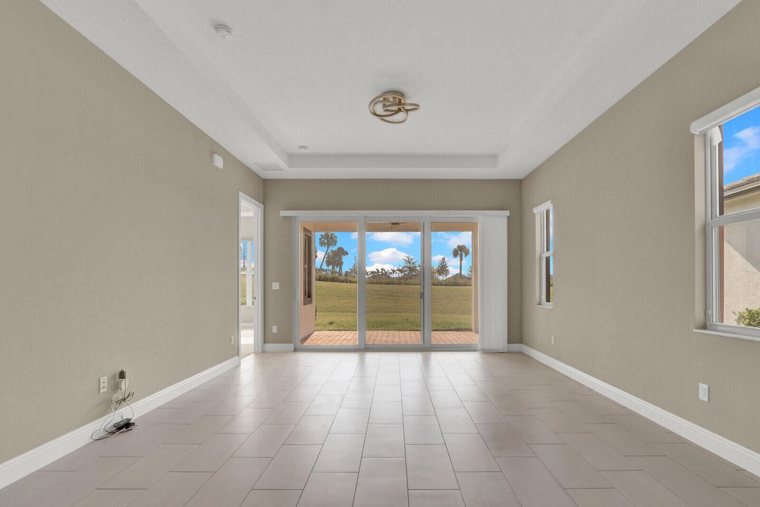 В аренду: $3,300 (2 спален, 2 ванн, 1646 Квадратных фут)