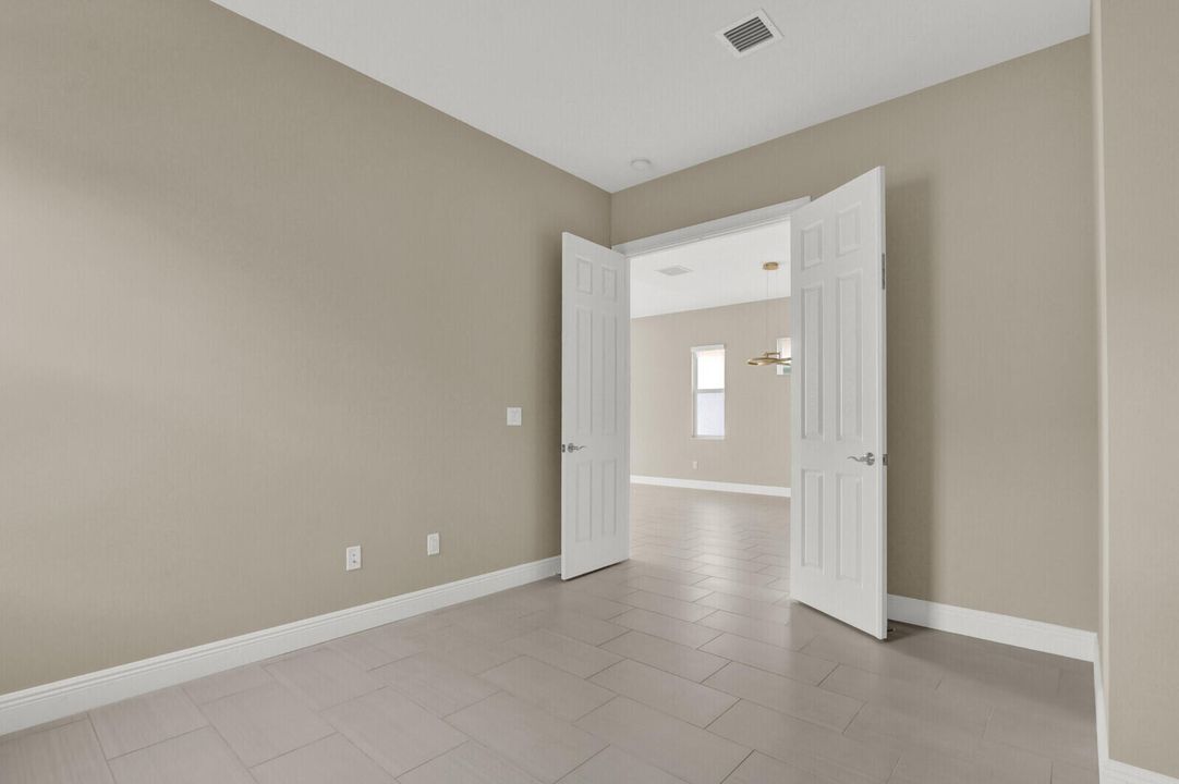 В аренду: $3,300 (2 спален, 2 ванн, 1646 Квадратных фут)