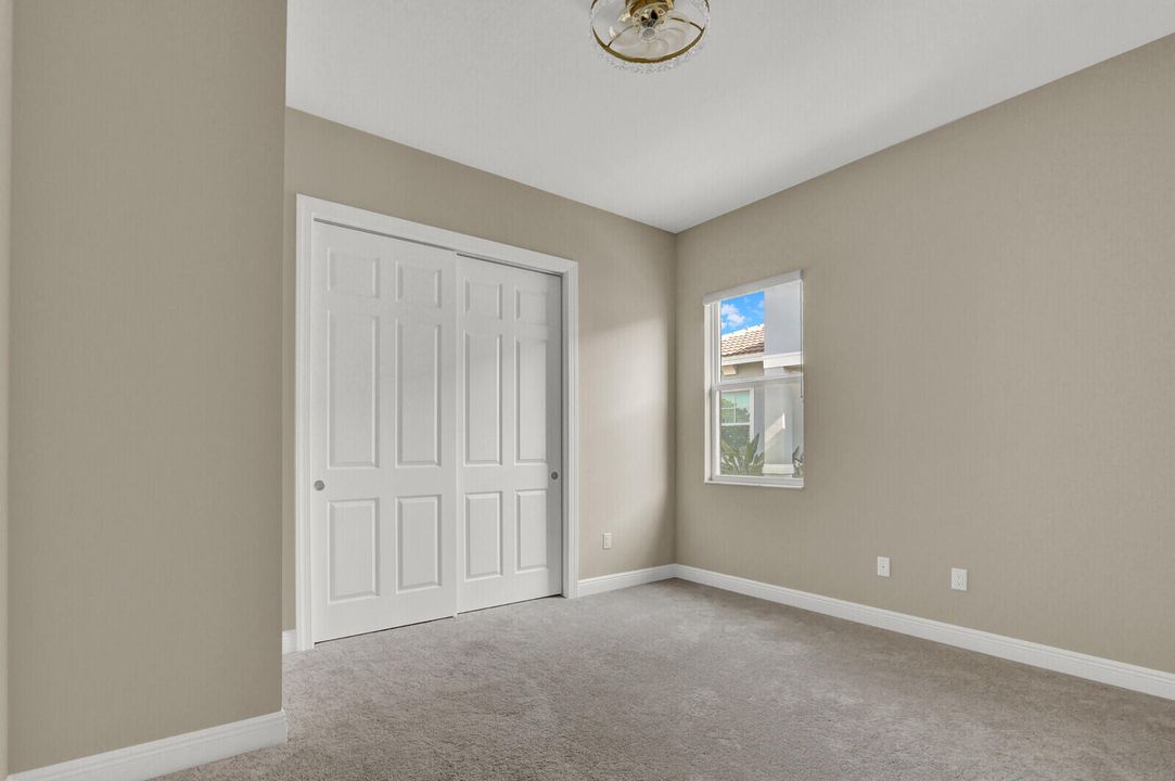 В аренду: $3,300 (2 спален, 2 ванн, 1646 Квадратных фут)