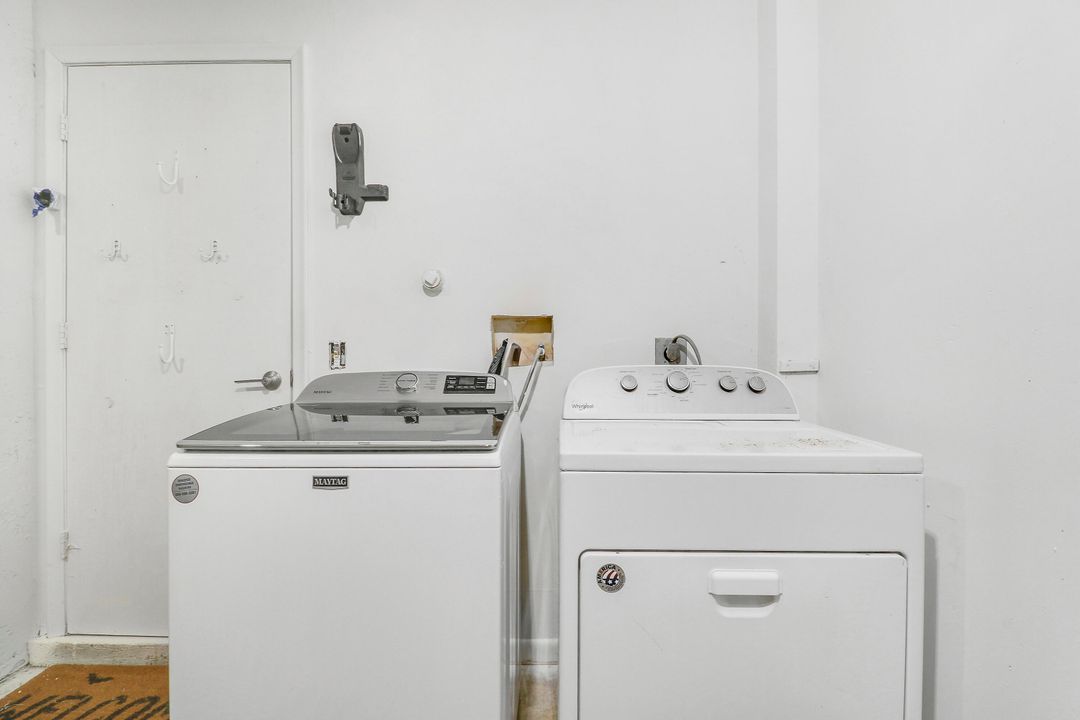 En Venta: $429,900 (3 camas, 2 baños, 1414 Pies cuadrados)