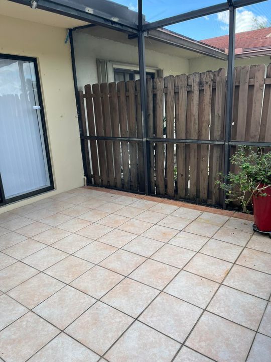 В аренду: $2,500 (2 спален, 2 ванн, 1134 Квадратных фут)