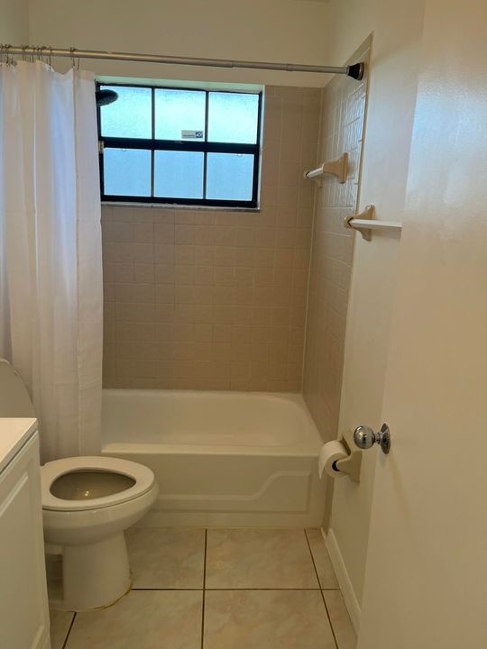 В аренду: $2,500 (2 спален, 2 ванн, 1134 Квадратных фут)