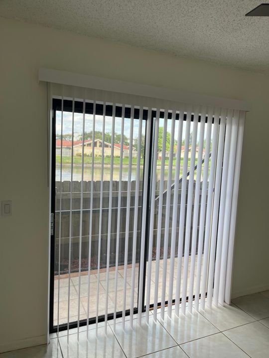 В аренду: $2,500 (2 спален, 2 ванн, 1134 Квадратных фут)