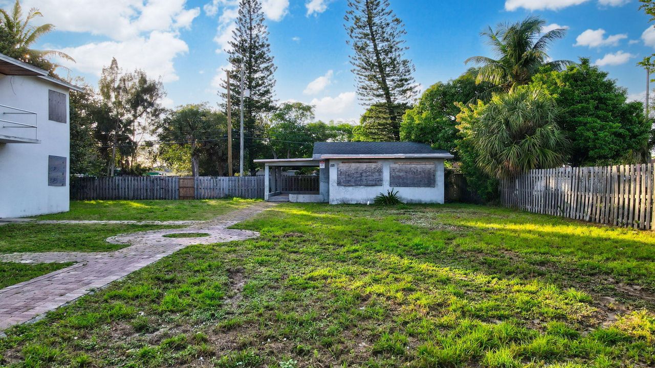 На продажу: $499,000 (2 спален, 1 ванн, 680 Квадратных фут)