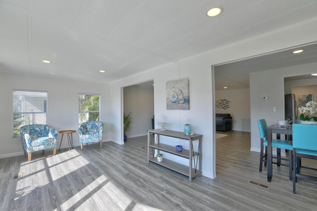 For Sale: $177,000 (2 beds, 2 baths, 1232 Square Feet)