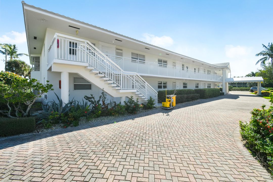 На продажу: $570,000 (2 спален, 2 ванн, 1260 Квадратных фут)