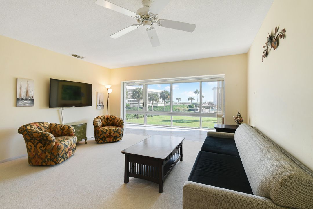 На продажу: $570,000 (2 спален, 2 ванн, 1260 Квадратных фут)