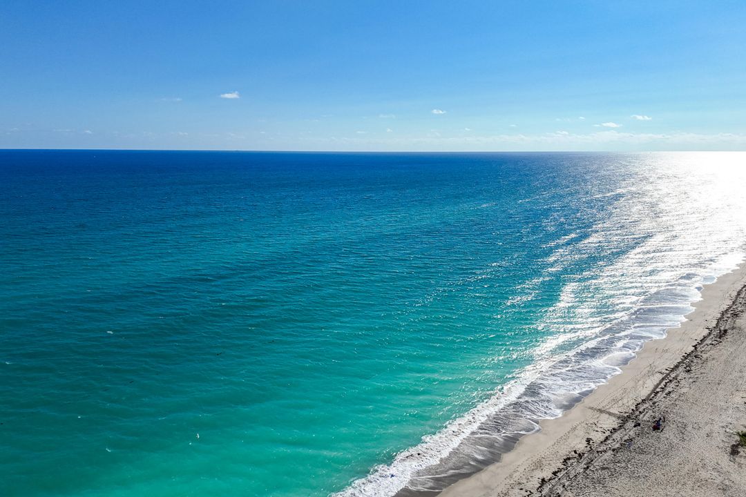 На продажу: $570,000 (2 спален, 2 ванн, 1260 Квадратных фут)