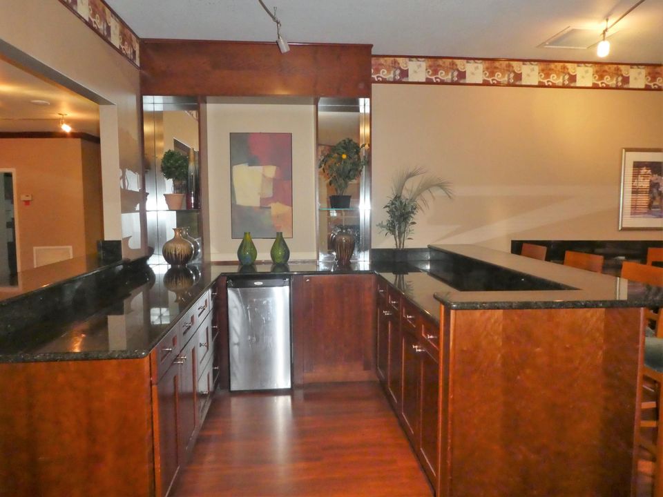 出租: $2,000 (2 贝兹, 2 浴室, 986 平方英尺)