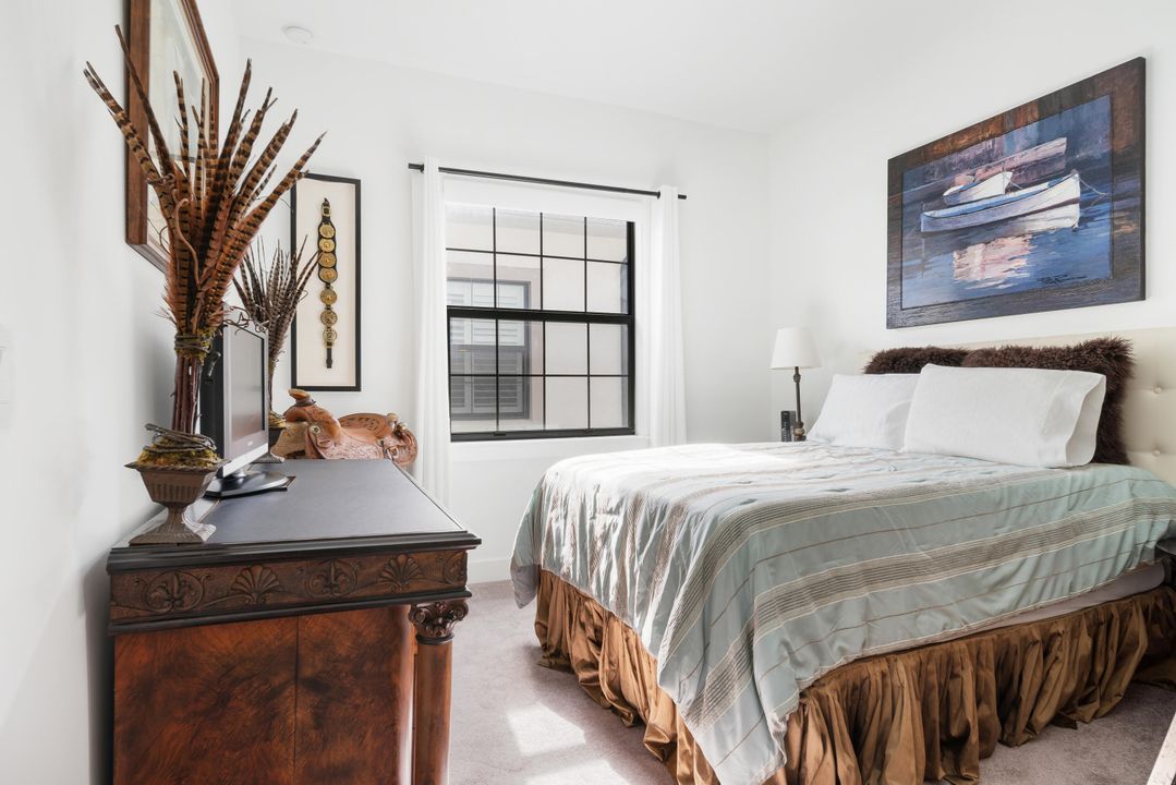 En Venta: $1,275,000 (3 camas, 3 baños, 2025 Pies cuadrados)