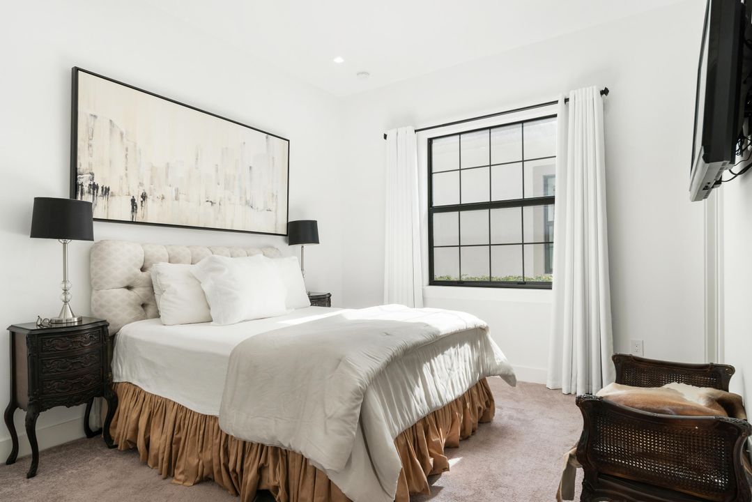 En Venta: $1,275,000 (3 camas, 3 baños, 2025 Pies cuadrados)