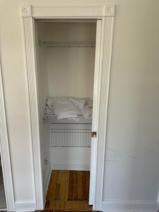 出租: $2,800 (1 贝兹, 1 浴室, 325 平方英尺)